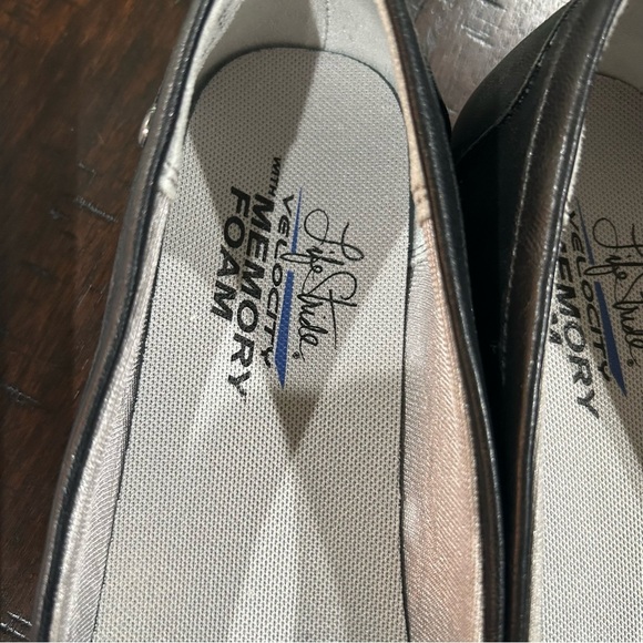 🌺 Size 7 Life Strides - Picture 3 of 6